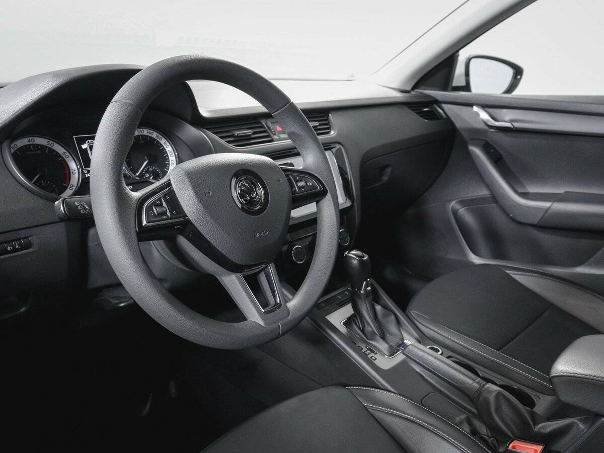 Skoda Octavia 2023 года с пробегом. Фото: #10