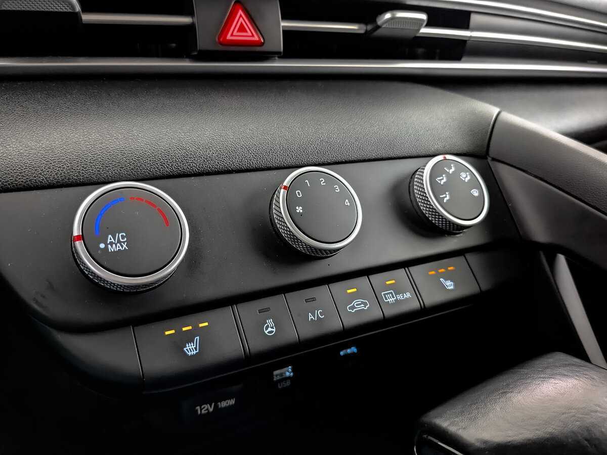 Hyundai Elantra 2021 года с пробегом. Фото: #16