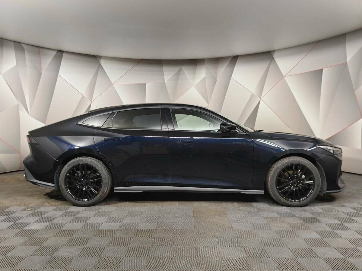 Changan UNI-V 2022 года с пробегом. Фото: #5