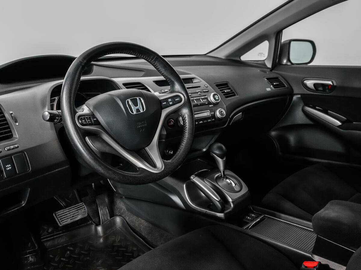Honda Civic 2008 года с пробегом. Фото: #6
