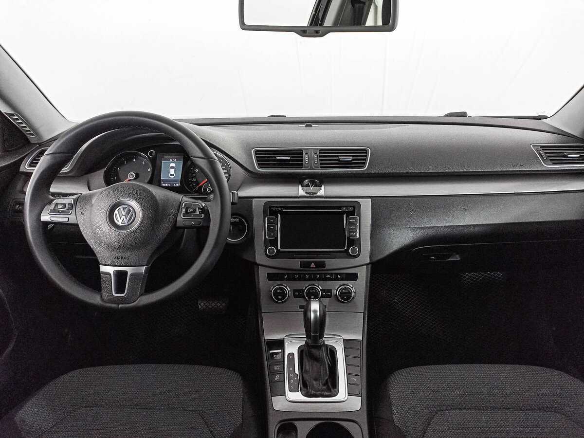 Volkswagen Passat 2011 года с пробегом. Фото: #11