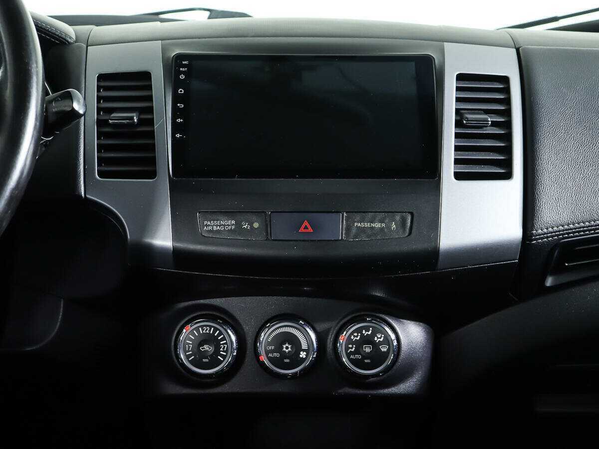 Mitsubishi Outlander 2011 года с пробегом. Фото: #10