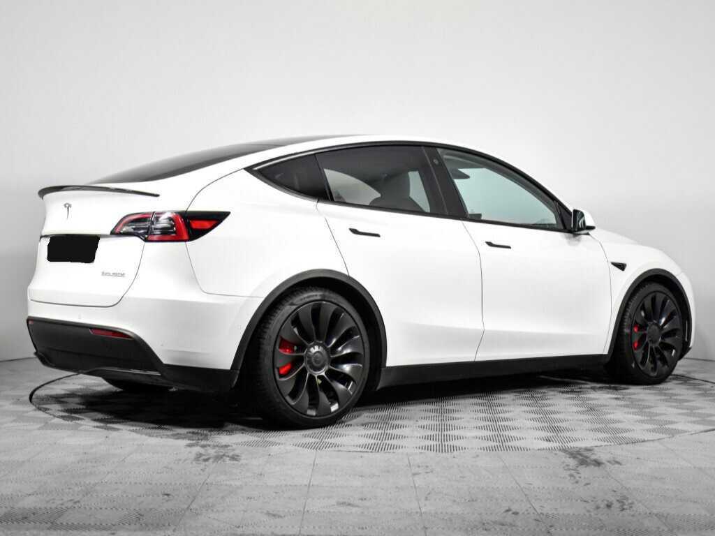 Tesla Model Y 2022 года с пробегом. Фото: #3