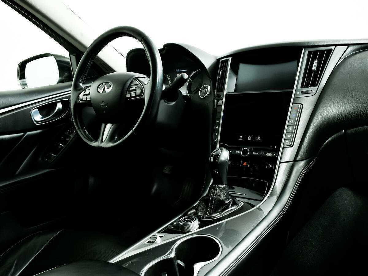 Infiniti Q50 2015 года с пробегом. Фото: #8