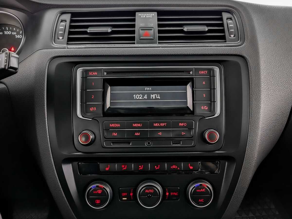 Volkswagen Jetta 2015 года с пробегом. Фото: #12