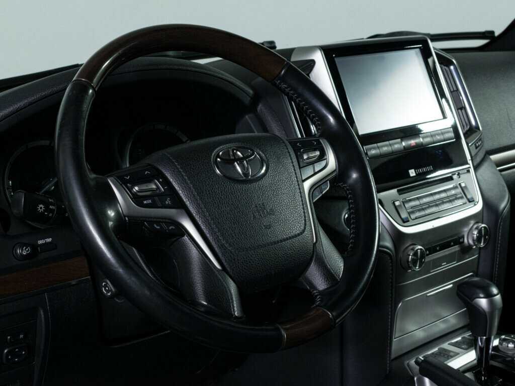 Toyota Land Cruiser 2019 года с пробегом. Фото: #12