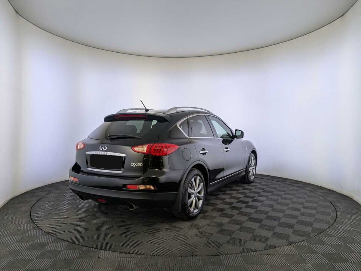 Infiniti QX50 2015 года с пробегом. Фото: #4