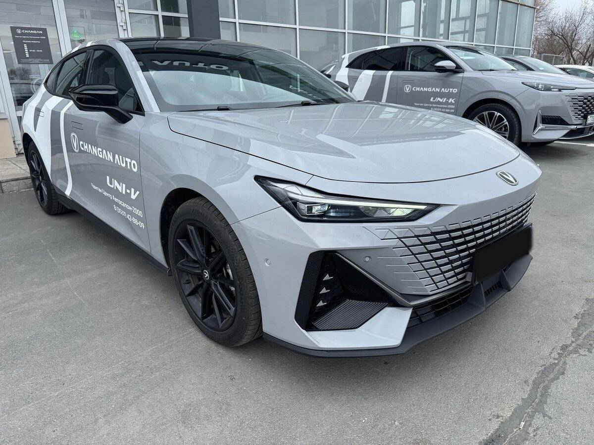 Changan UNI-V 2023 года с пробегом. Фото: #7