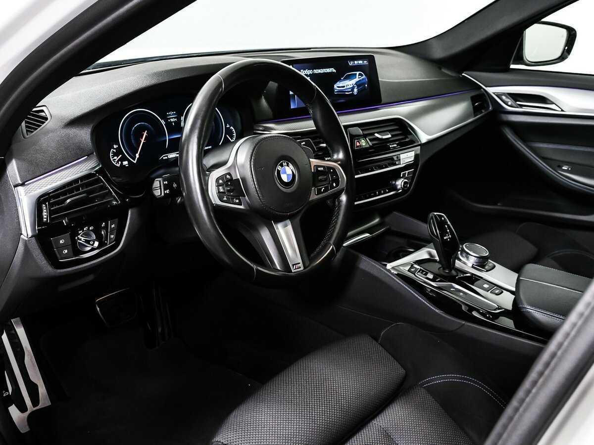 BMW 5 серии 2019 года с пробегом. Фото: #11
