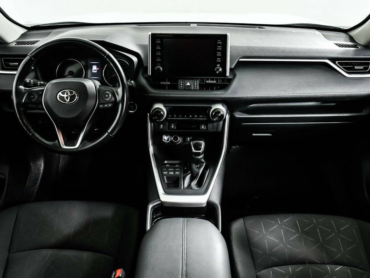 Toyota RAV4 2021 года с пробегом. Фото: #10