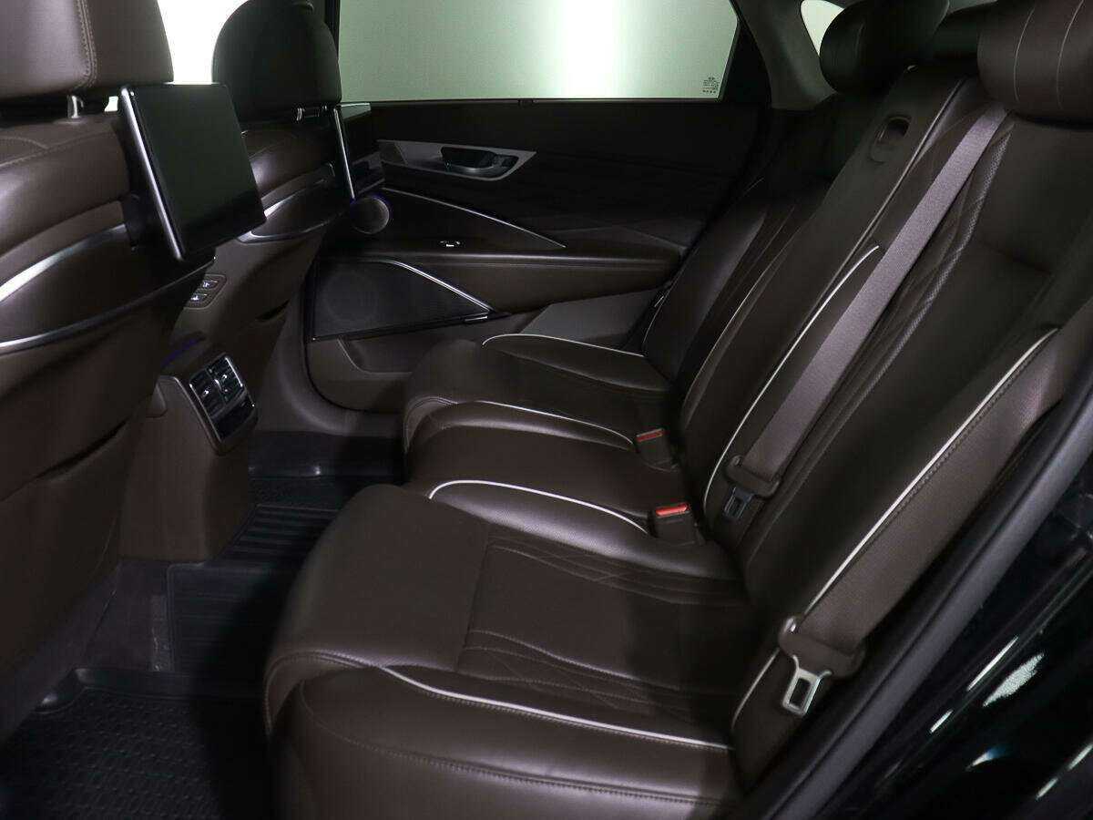 Kia K900 2019 года с пробегом. Фото: #10