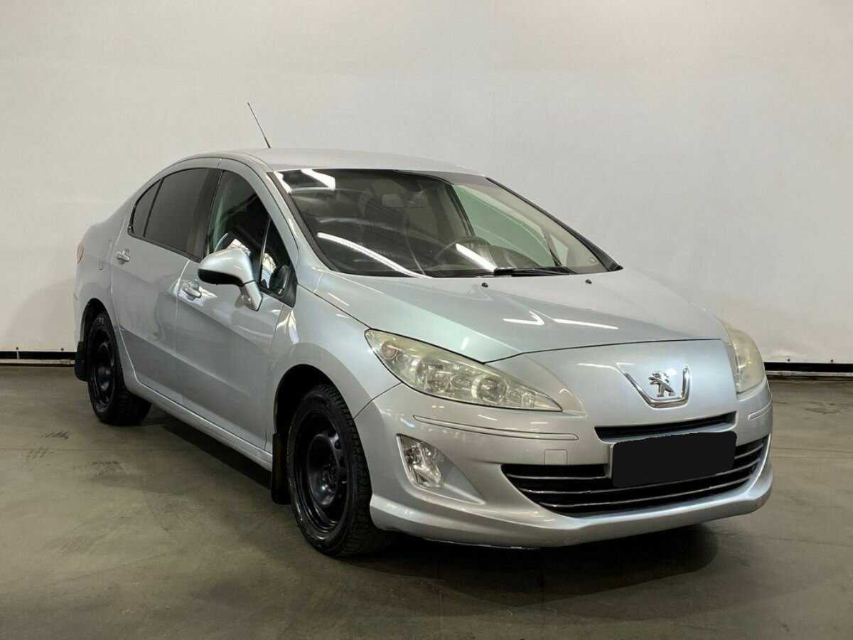 Peugeot 408 2012 года с пробегом. Фото: #2