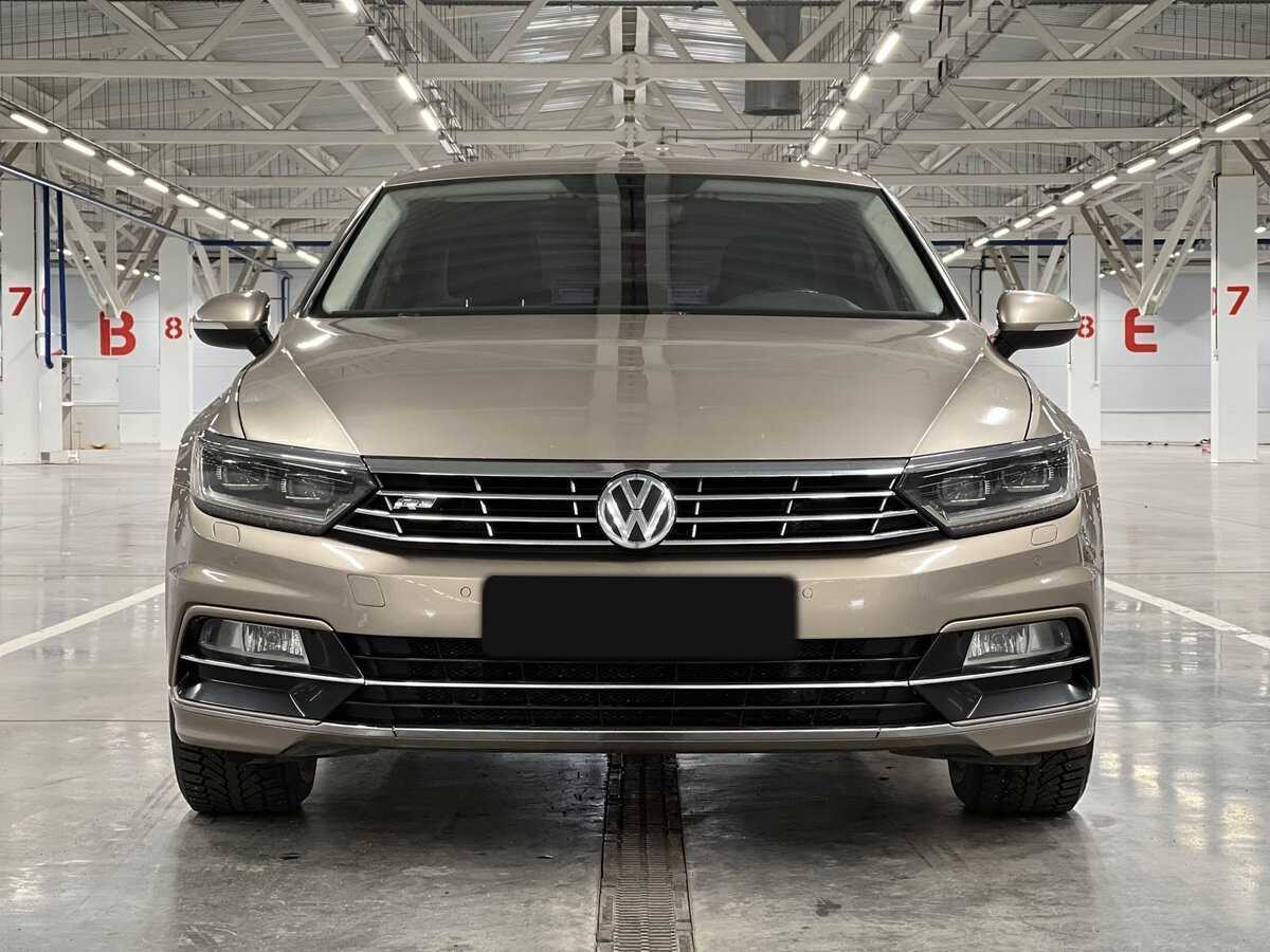 Volkswagen Passat 2016 года с пробегом. Фото: #1