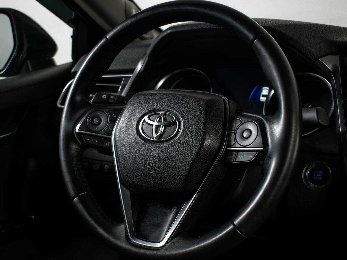 Toyota Camry 2019 года с пробегом. Фото: #11