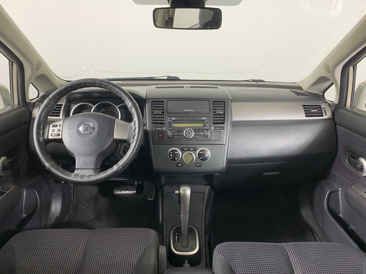 Nissan Tiida 2010 года с пробегом. Фото: #12