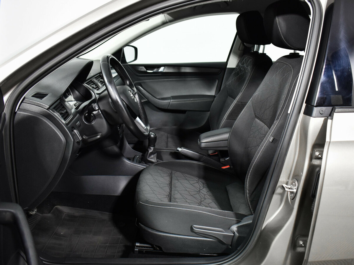 Skoda Rapid 2019 года с пробегом. Фото: #9