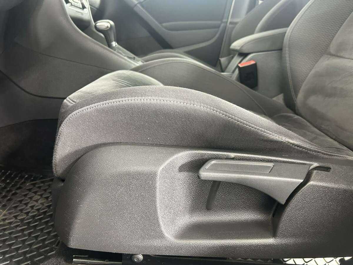 Volkswagen Golf 2010 года с пробегом. Фото: #8