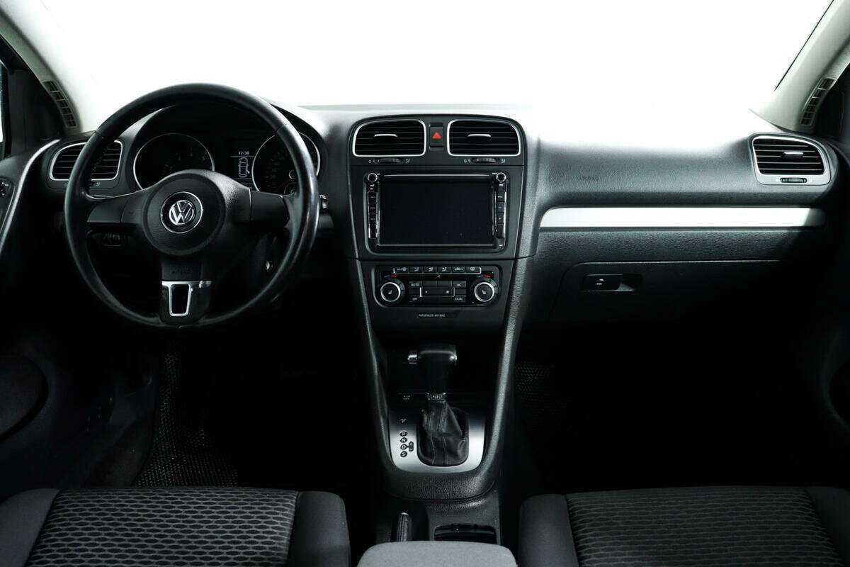 Volkswagen Golf 2010 года с пробегом. Фото: #9