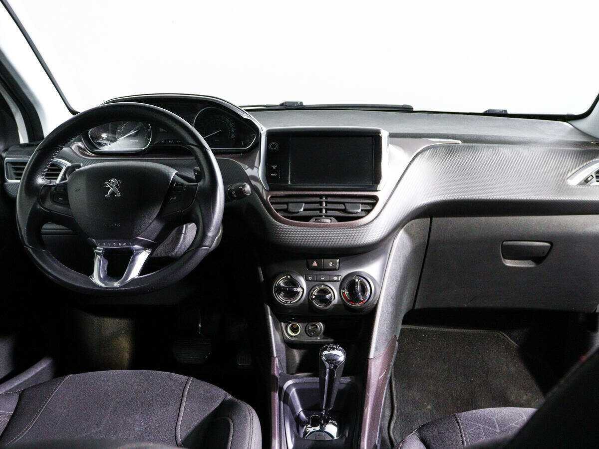 Peugeot 2008 2014 года с пробегом. Фото: #9