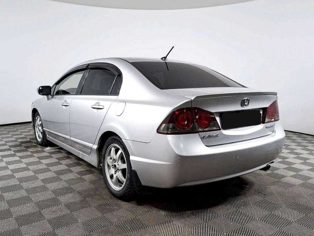 Honda Civic 2008 года с пробегом. Фото: #6