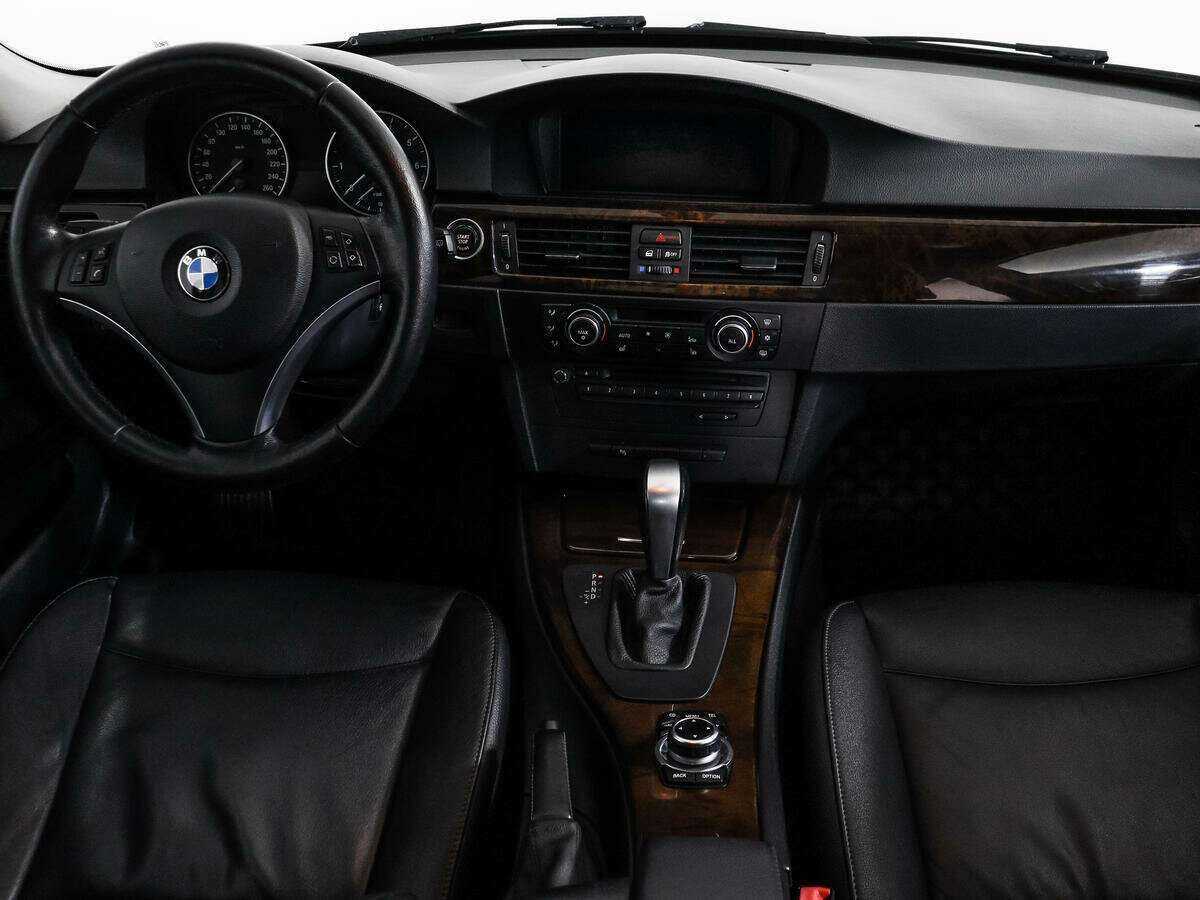 BMW 3 серии 2011 года с пробегом. Фото: #13