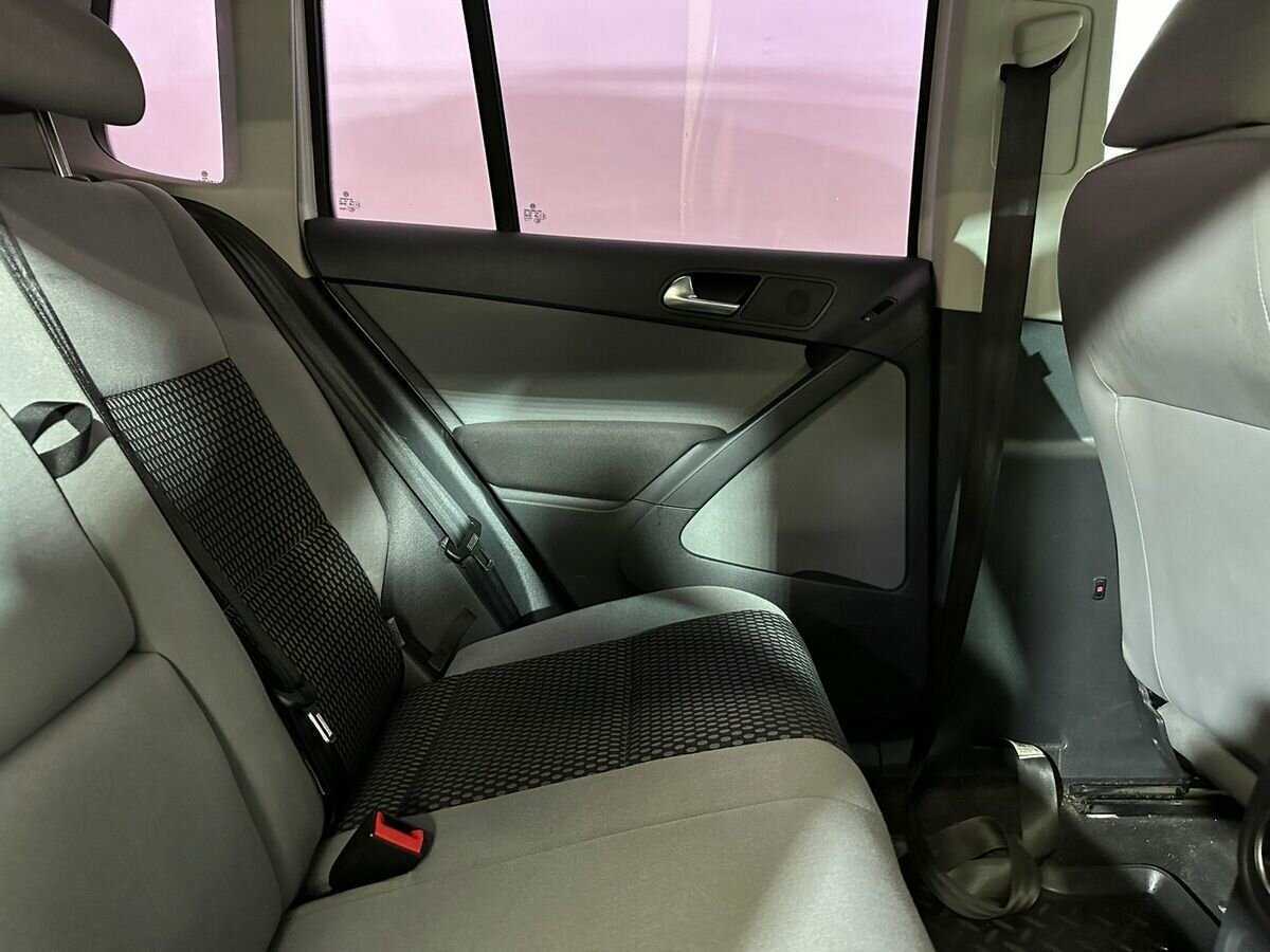 Volkswagen Tiguan 2010 года с пробегом. Фото: #10