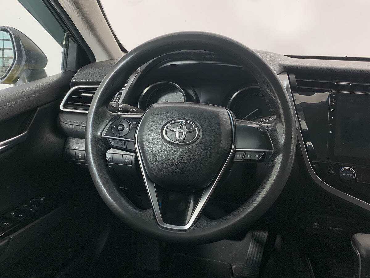 Toyota Camry 2021 года с пробегом. Фото: #14