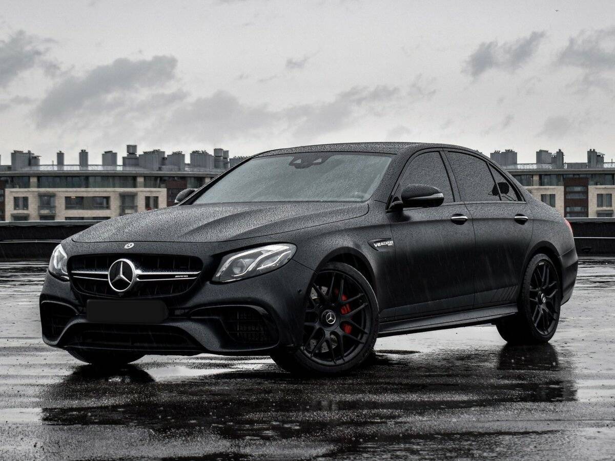 Mercedes-Benz E-Класс AMG 2017 года с пробегом. Фото: #0