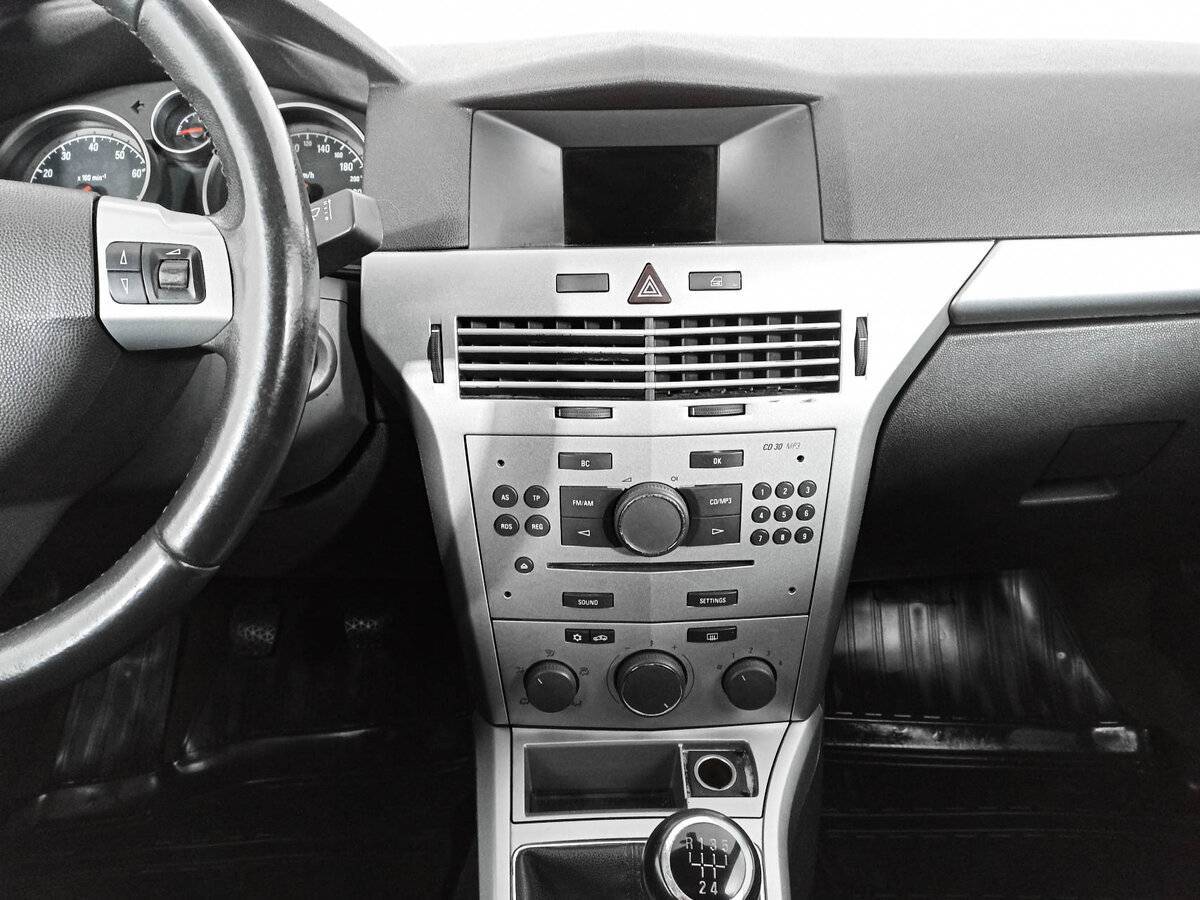 Opel Astra 2011 года с пробегом. Фото: #13