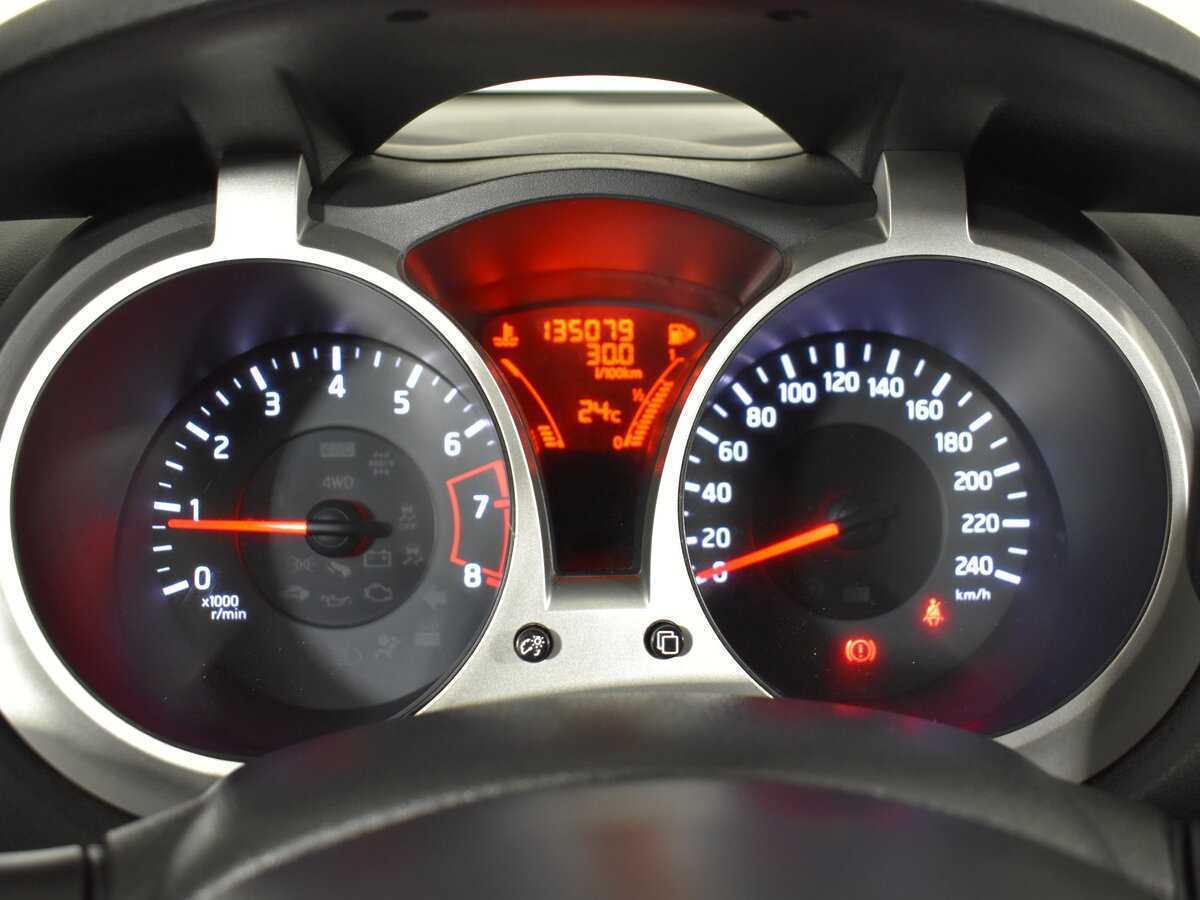 Nissan Juke 2011 года с пробегом. Фото: #12