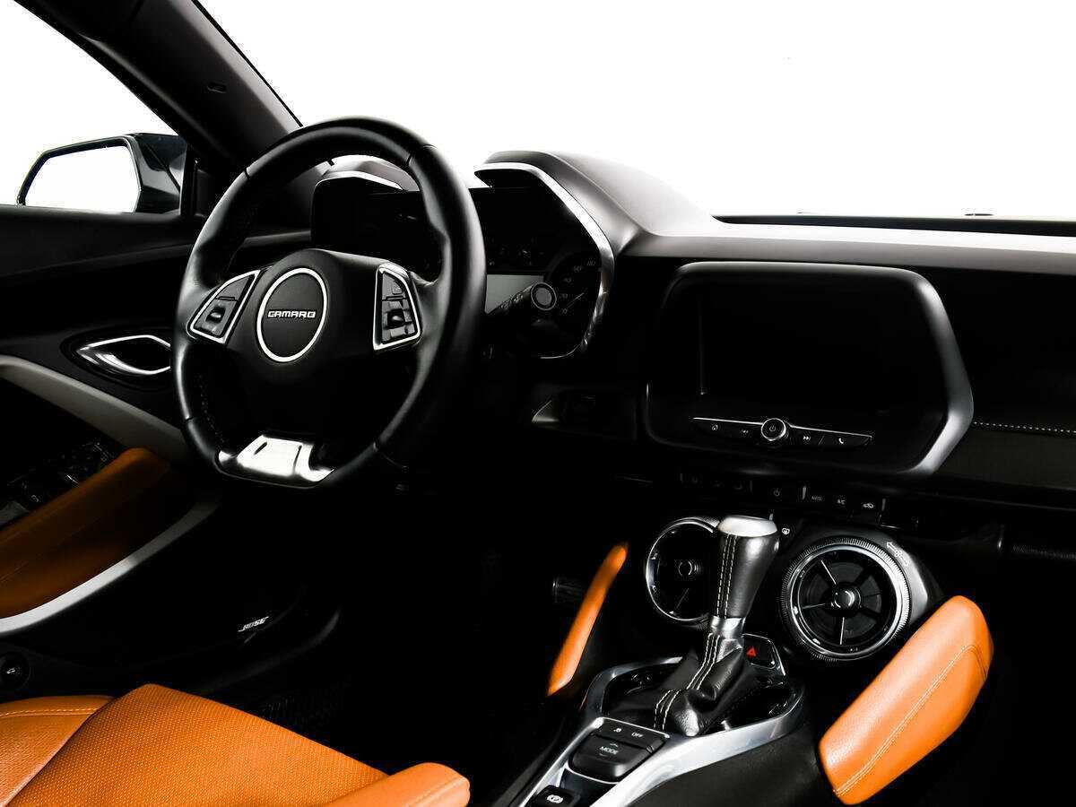 Chevrolet Camaro 2019 года с пробегом. Фото: #8