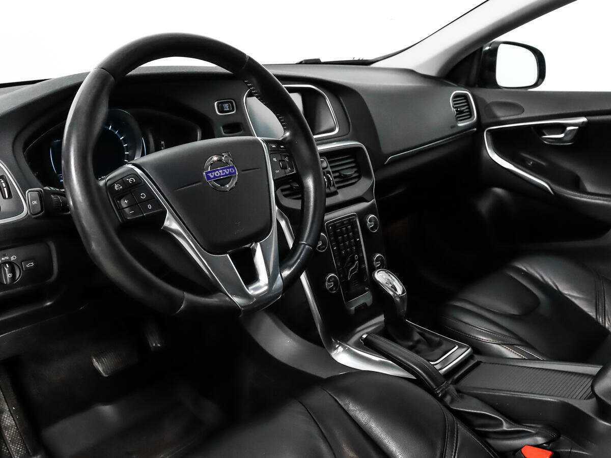 Volvo V40 Cross Country 2013 года с пробегом. Фото: #6