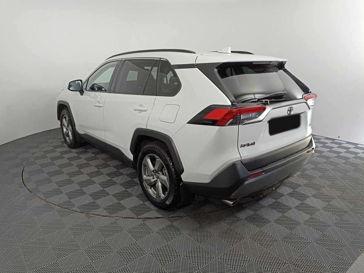 Toyota RAV4 2021 года с пробегом. Фото: #6
