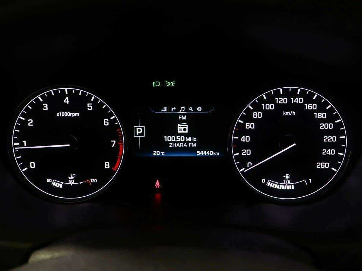 Hyundai Genesis 2014 года с пробегом. Фото: #9