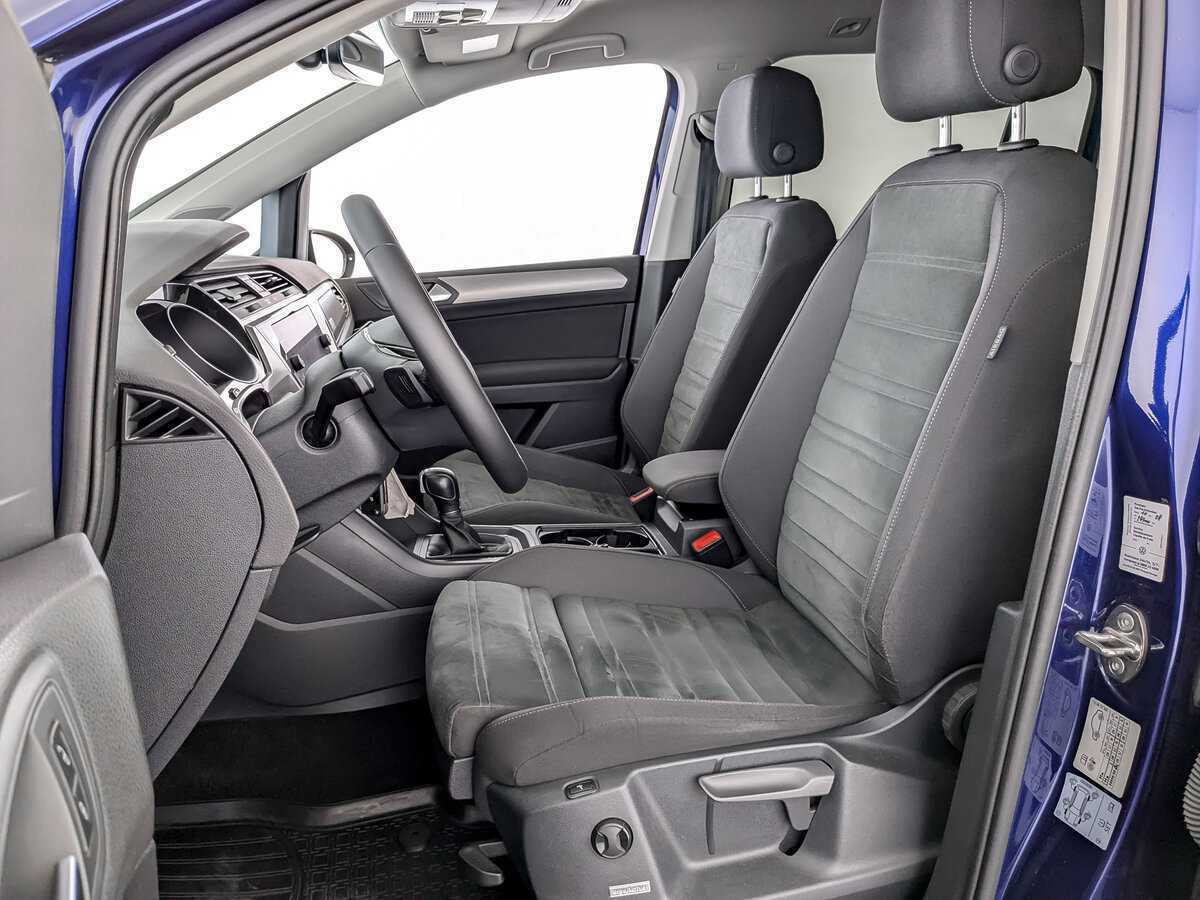 Volkswagen Touran 2018 года с пробегом. Фото: #13