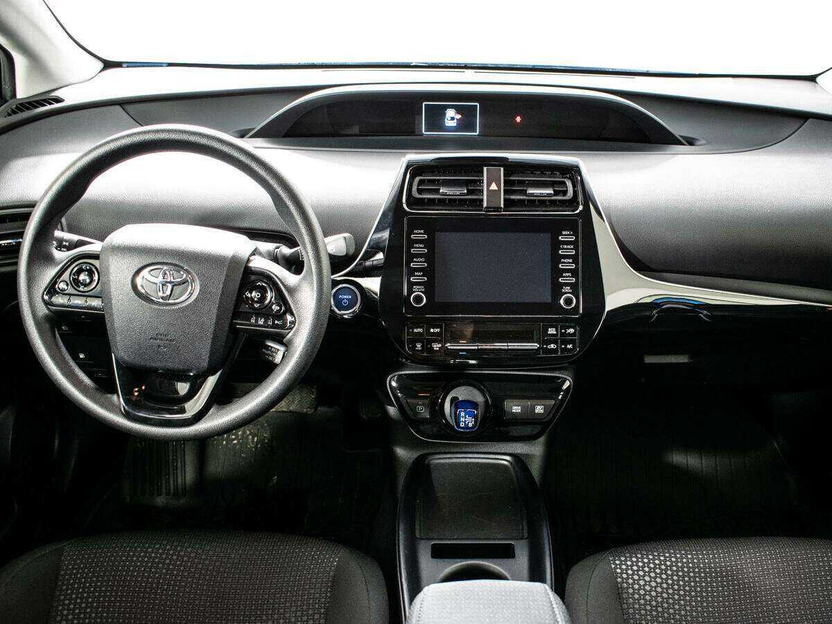Toyota Prius 2020 года с пробегом. Фото: #9