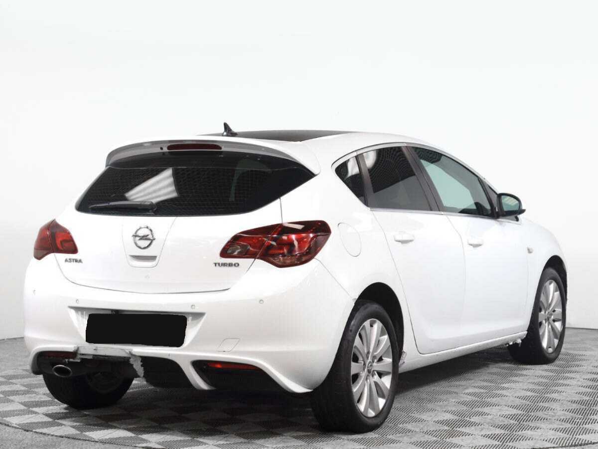 Opel Astra 2011 года с пробегом. Фото: #3