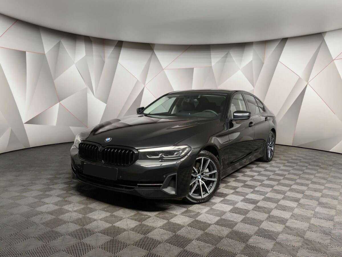BMW 5 серии 2020 года с пробегом. Посмотреть фото