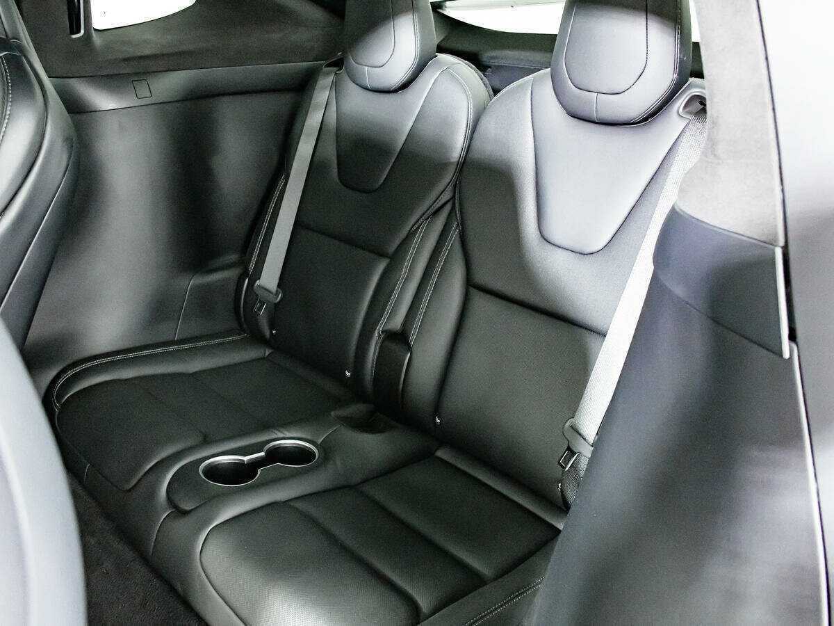 Tesla Model X 2018 года с пробегом. Фото: #11