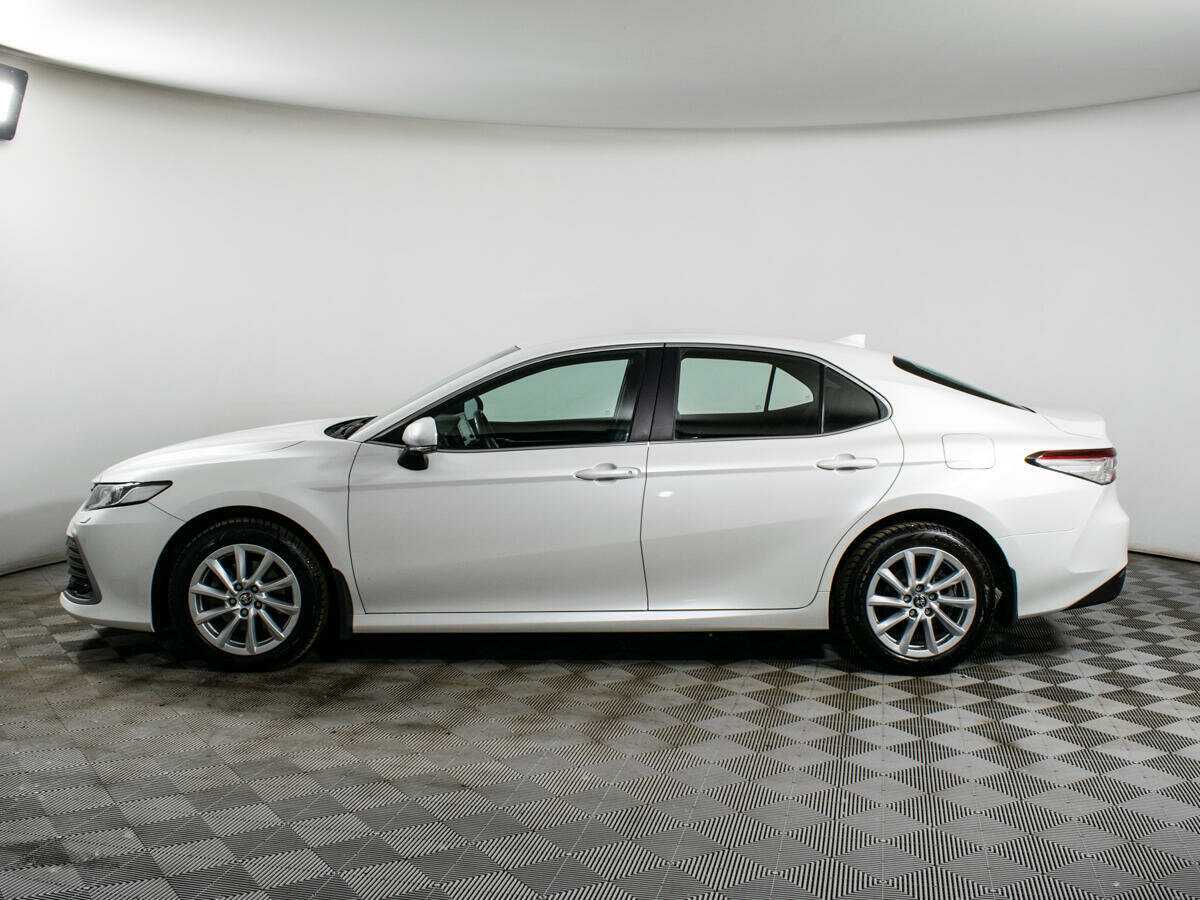 Toyota Camry 2021 года с пробегом. Фото: #4