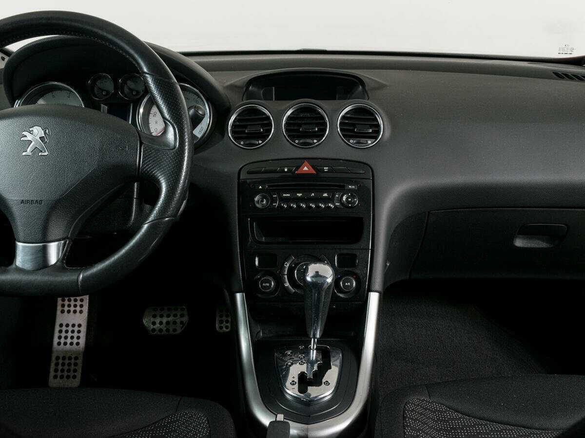 Peugeot 308 2011 года с пробегом. Фото: #10
