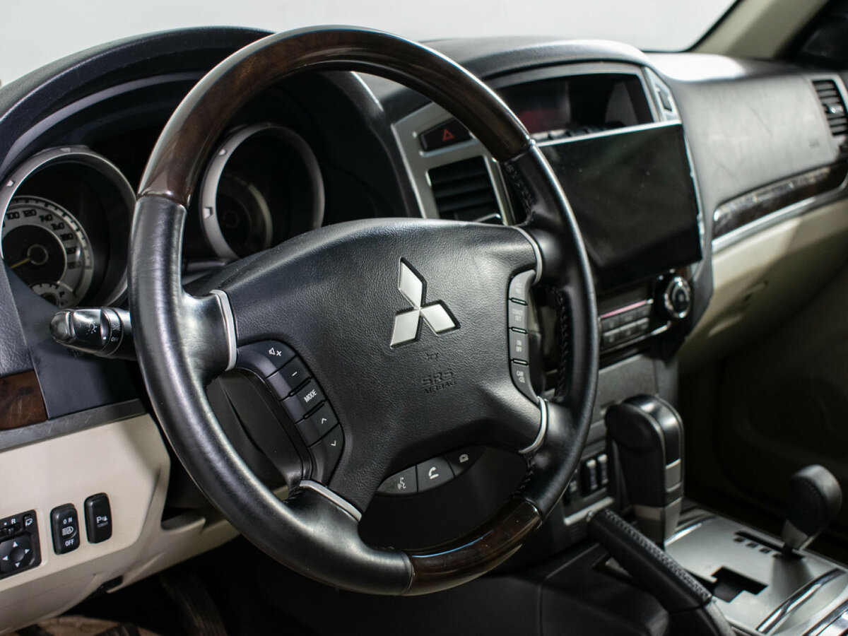 Mitsubishi Pajero 2020 года с пробегом. Фото: #18