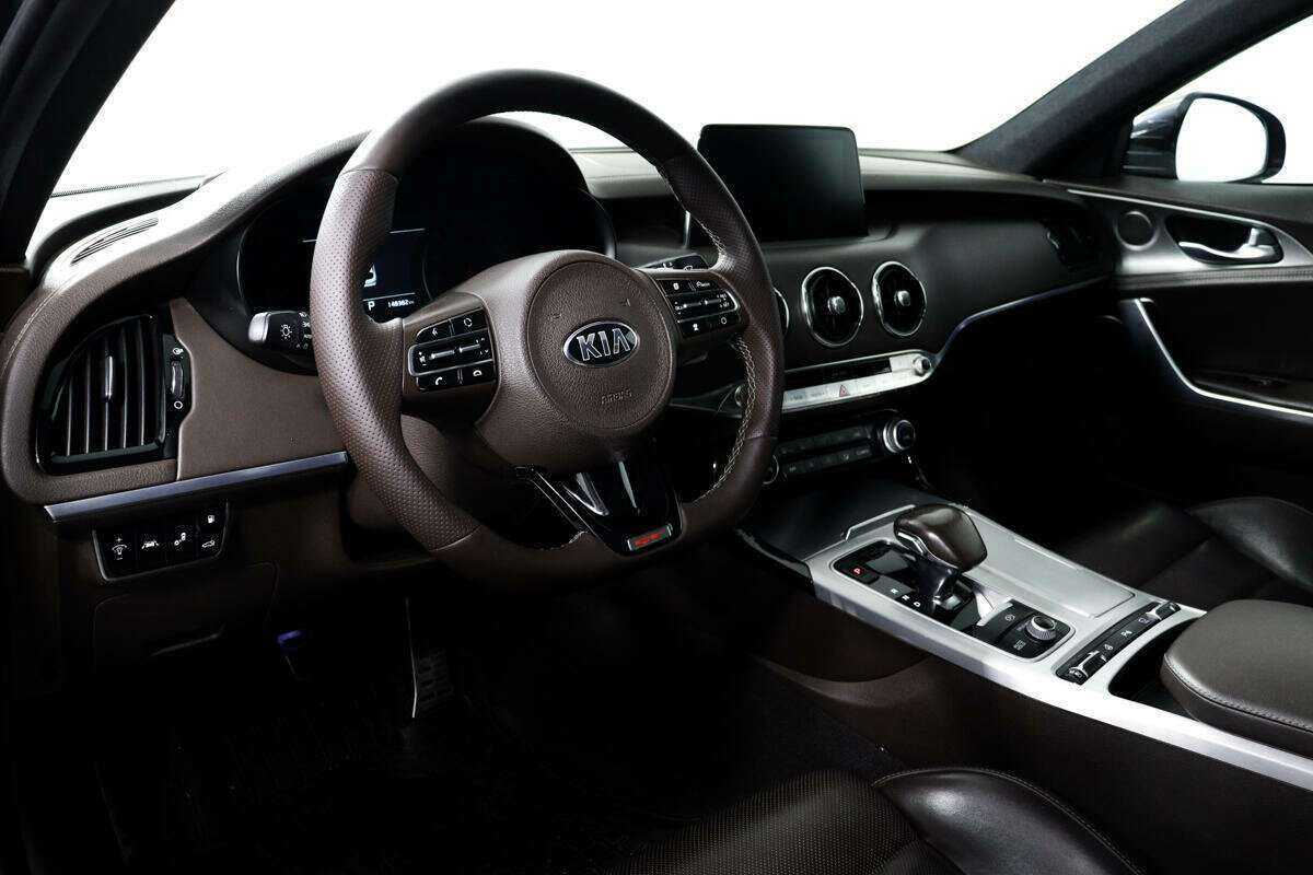 Kia Stinger 2018 года с пробегом. Фото: #12