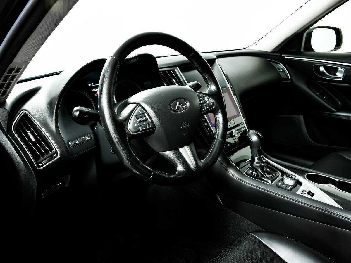 Infiniti Q50 2015 года с пробегом. Фото: #12