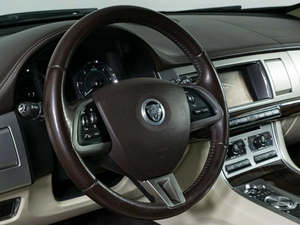 Jaguar XF 2011 года с пробегом. Фото: #11
