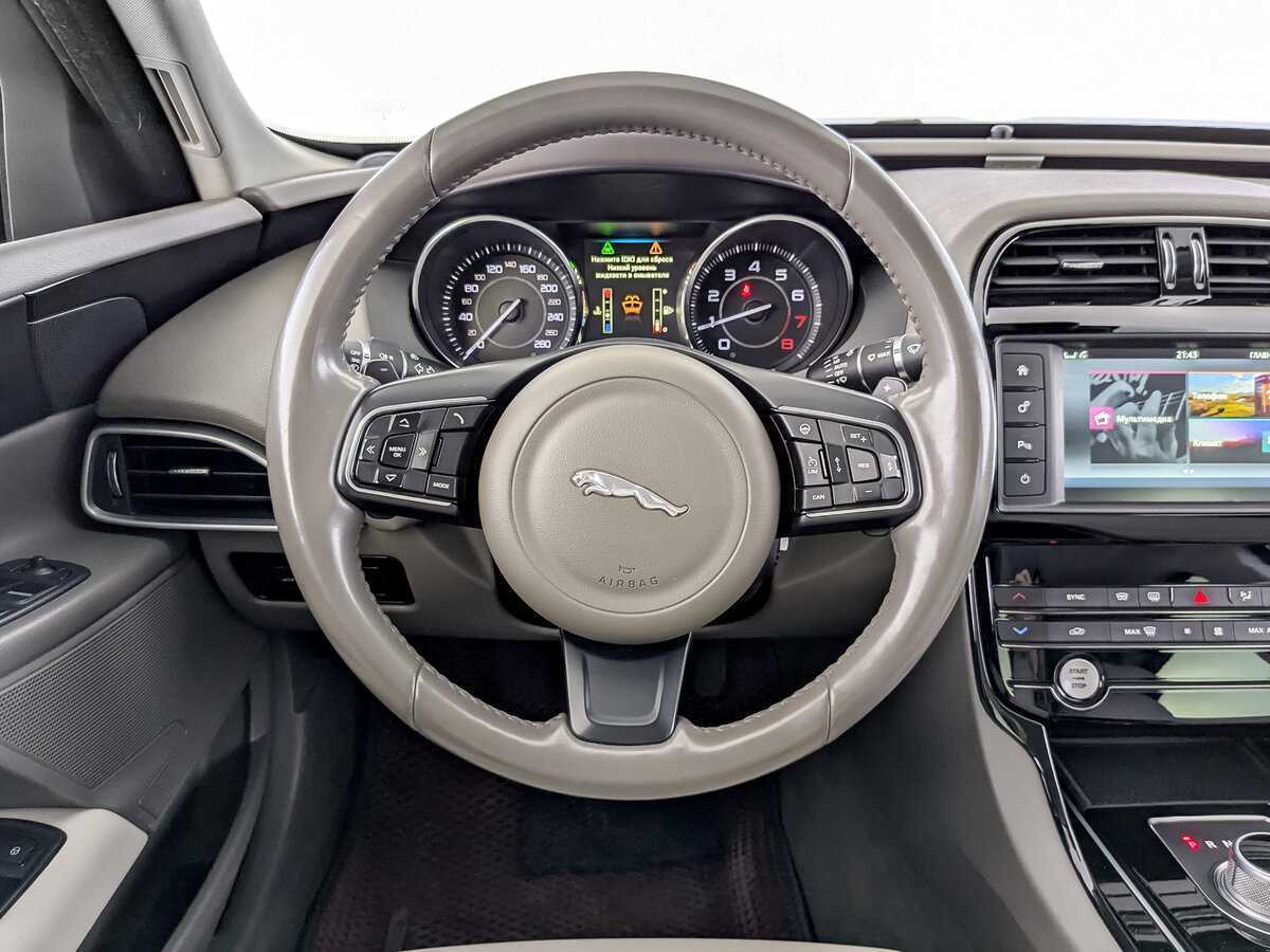 Jaguar XE 2015 года с пробегом. Фото: #21