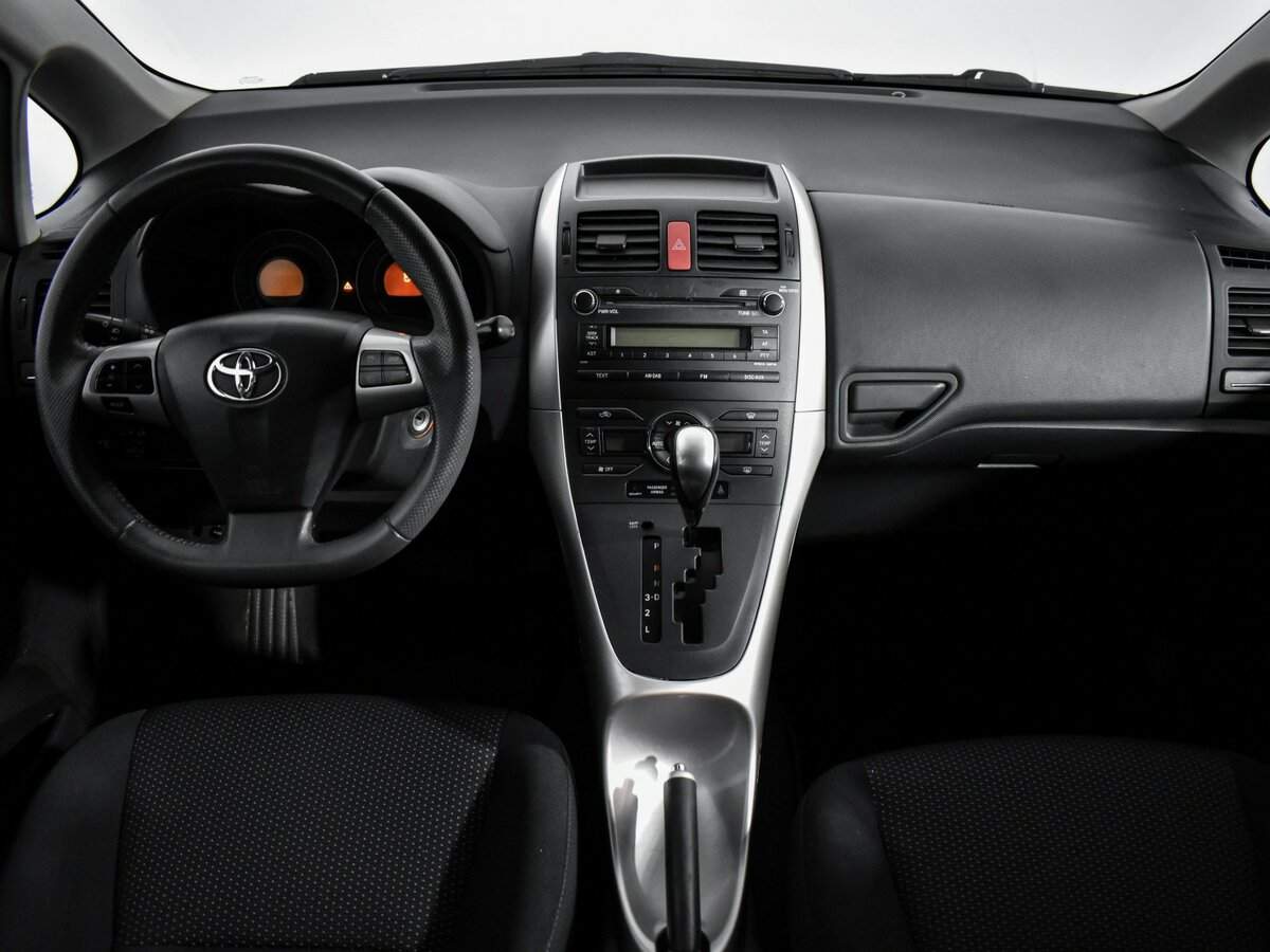 Toyota Auris 2012 года с пробегом. Фото: #15