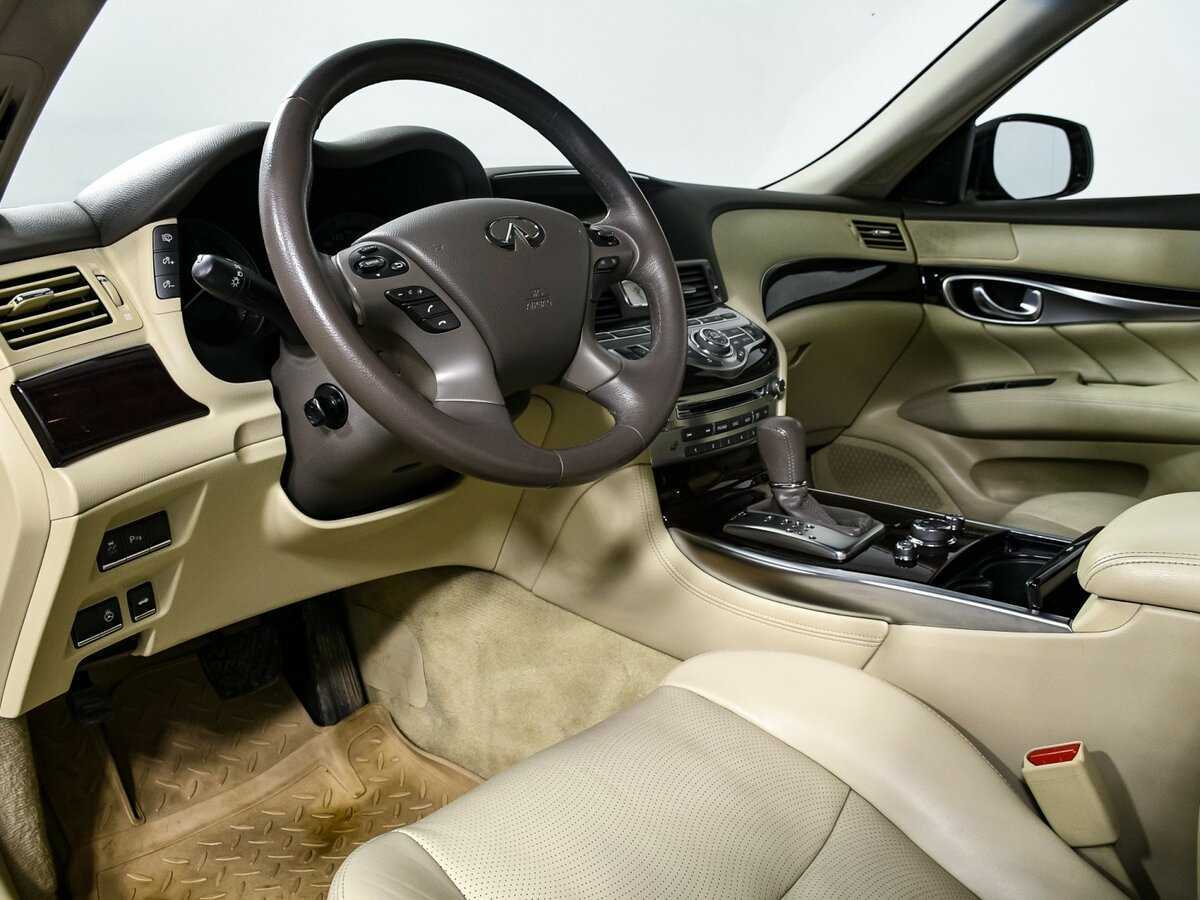 Infiniti Q70 2016 года с пробегом. Фото: #10