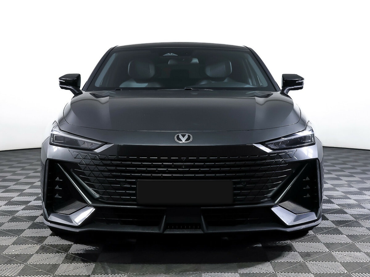 Changan UNI-V 2023 года с пробегом. Фото: #1