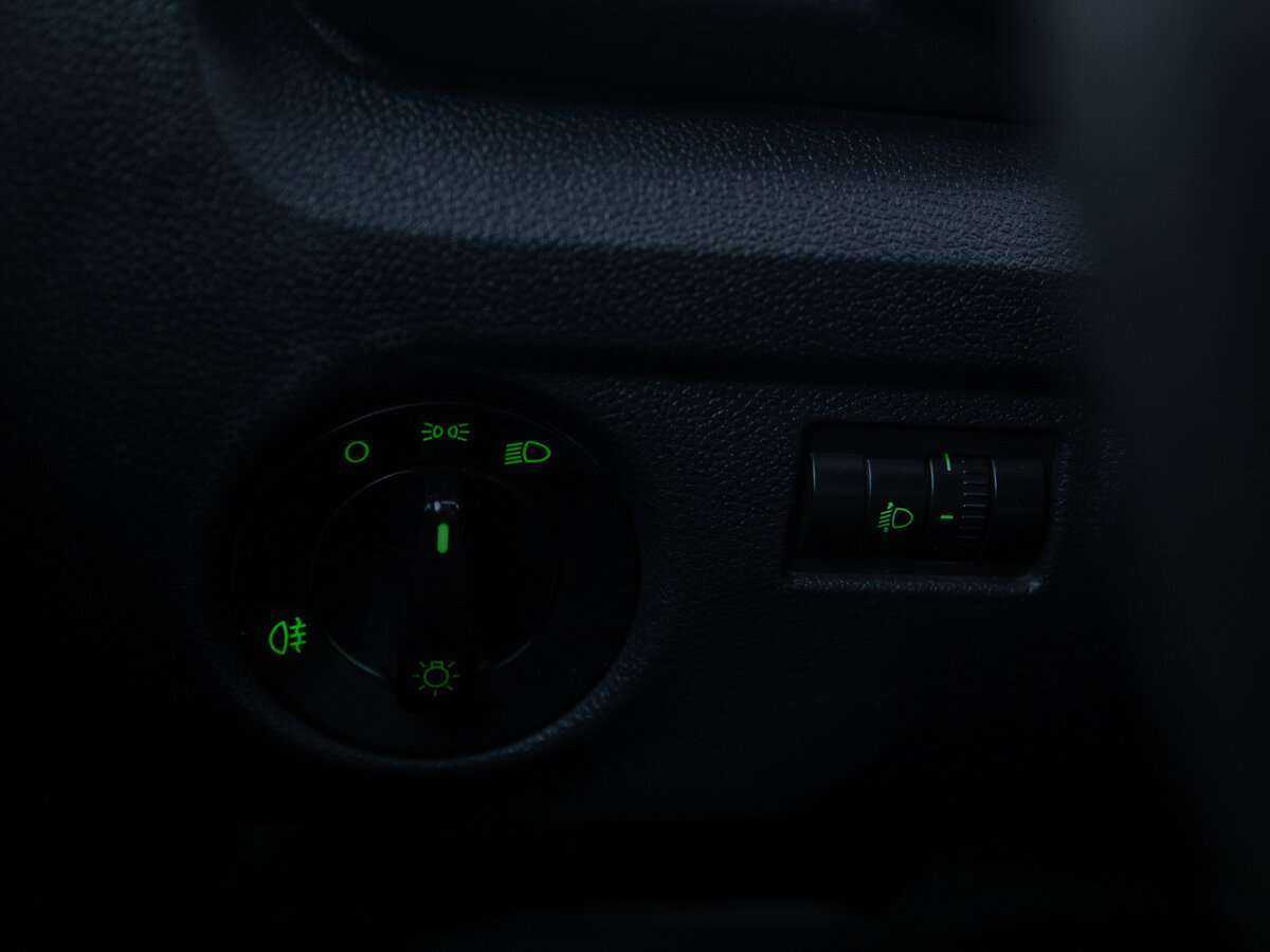 Skoda Roomster 2011 года с пробегом. Фото: #14